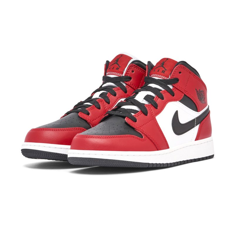 Air Jordan 1 Mid Chicago Black Toe GS 554725 069 crepslocker front side