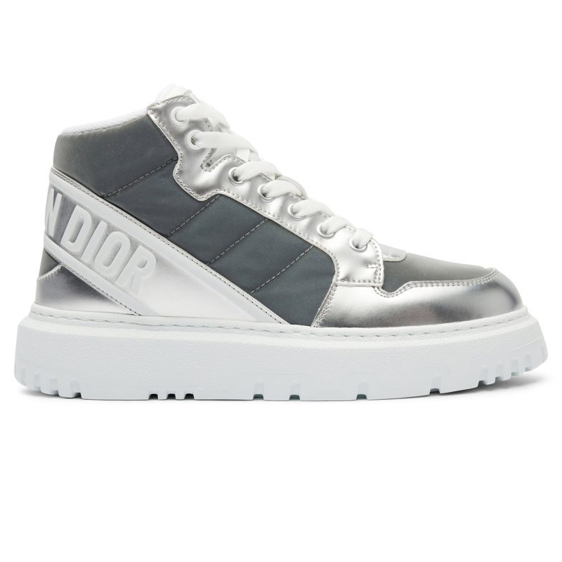 Dior D Player Grey Reflective Quilted Nylon Sneaker Crepslocker Front 919cb17e 5e8e 448c b7ec 5e1fced46745