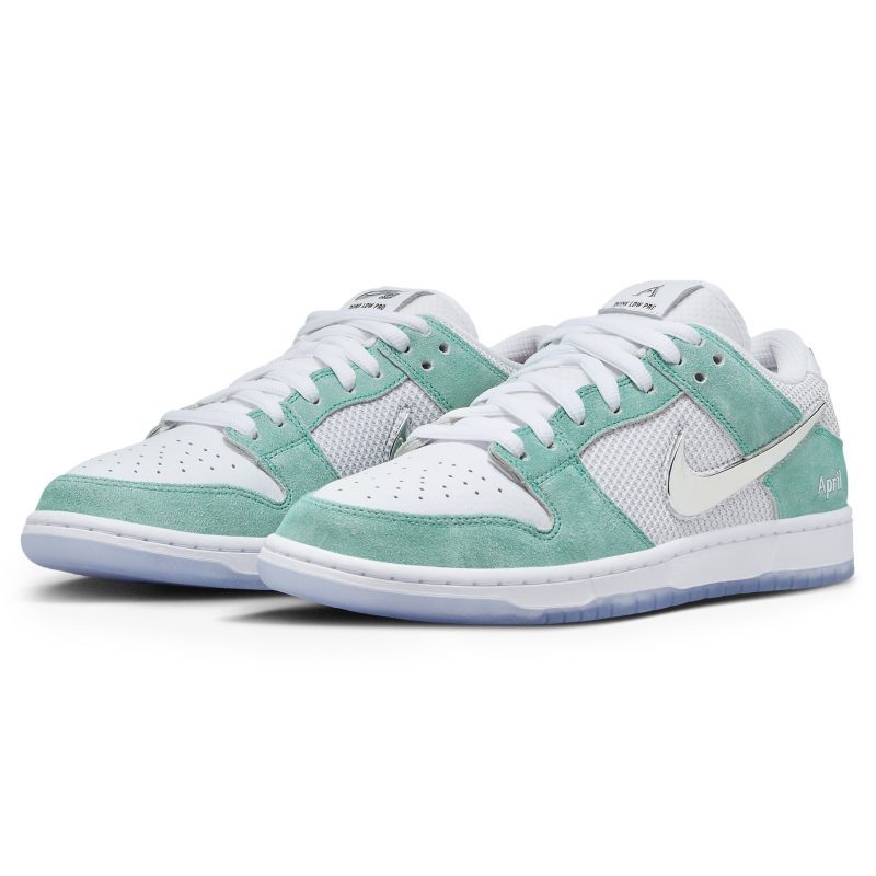 april skateboards x nike sb dunk low turbo green fd2562 400 front side