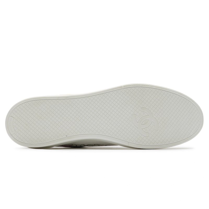 chanel x pharrell white canvas sneaker sole 1