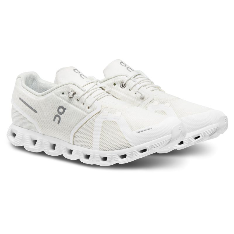 on running cloud 5 undyed white shoes 59.98376 front side 3d74d192 7fca 46a0 8d4e d5fe6a8ee972