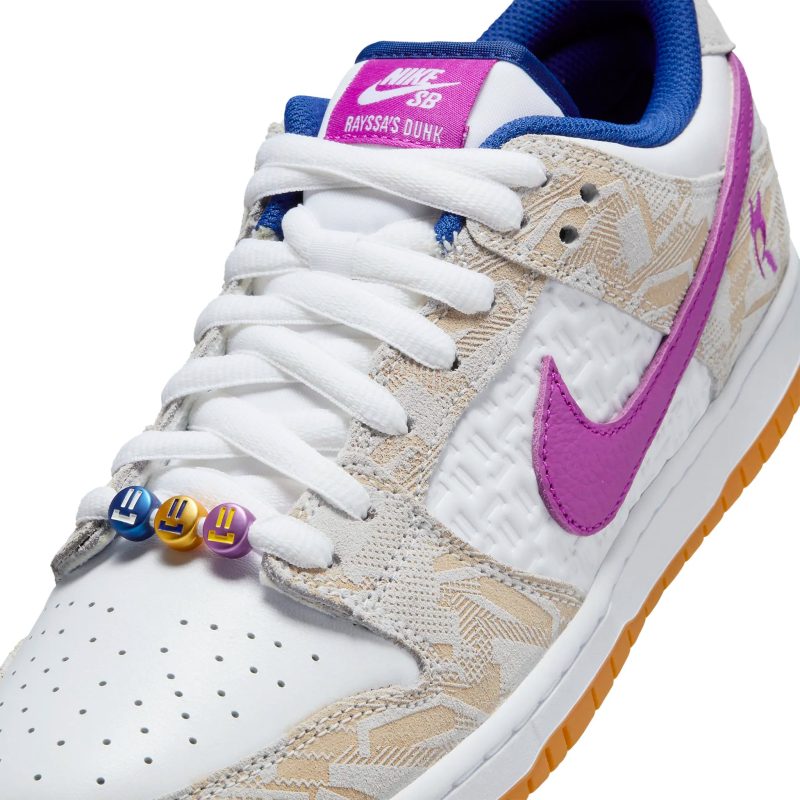 rayssa leal x nike sb dunk low deep royal vivid purple fz5251 001 detail 2