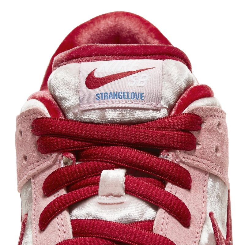 strangelove x nike sb dunk low valentine s day ct2552 800 tongue